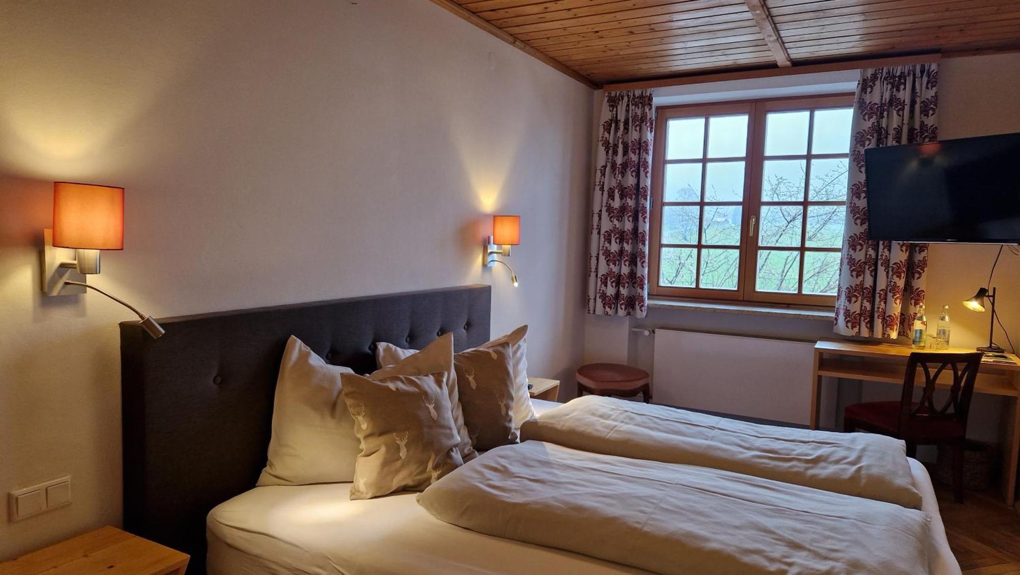 Hotel Landgasthof Alter Wirt 菲施巴豪 外观 照片